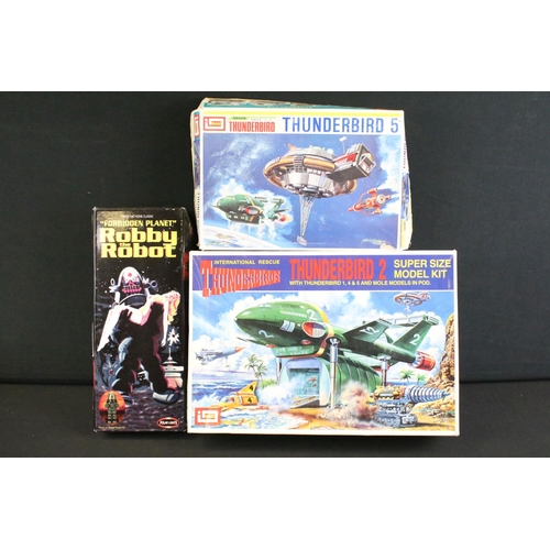 322 - Five space / Sci-Fi related plastic model kits to include 2 x Polar Lights (sealed The Robot Lost in... 