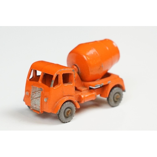 190 - Three boxed Matchbox Series MOKO Lesney diecast models to include 13 Wreck Truck in tan with red jib... 