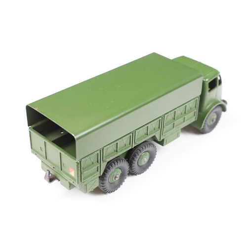 191 - Seven boxed Dinky military diecast models to include 2 x 660 Tank Transporter, 622 10 Ton Army Truck... 