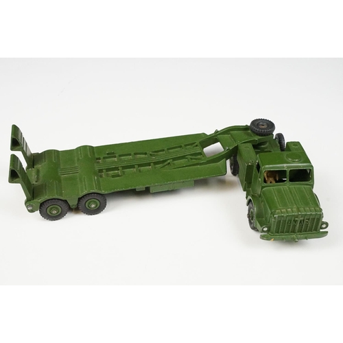 191 - Seven boxed Dinky military diecast models to include 2 x 660 Tank Transporter, 622 10 Ton Army Truck... 