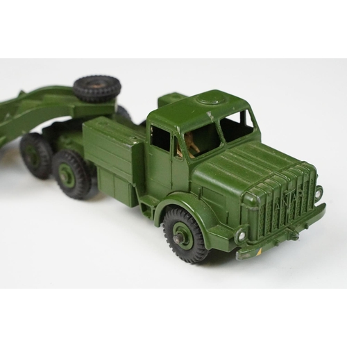 191 - Seven boxed Dinky military diecast models to include 2 x 660 Tank Transporter, 622 10 Ton Army Truck... 