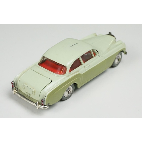 201 - Two boxed Corgi diecast models to include 219 Plymouth Sports Suburban Station Wagon in cream with f... 