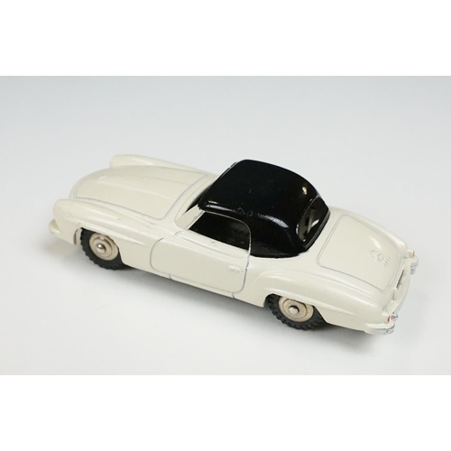 226 - Two boxed French Dinky diecast models to include 549 Coupe Borgward Isabella in turquoise, and 24H M... 