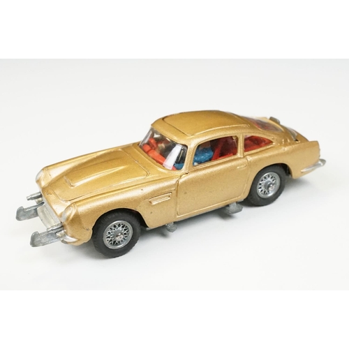 227 - Boxed Corgi 261 James Bond 007 Aston Martin DB5 diecast model with 2 x ejector figures and secret in... 