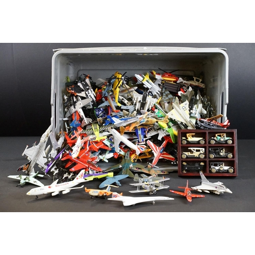 136 - Large collection of diecast model aircraft to include Corgi, Matchbox, Maisto, Mattel, etc, featurin... 