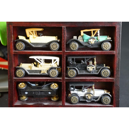 136 - Large collection of diecast model aircraft to include Corgi, Matchbox, Maisto, Mattel, etc, featurin... 