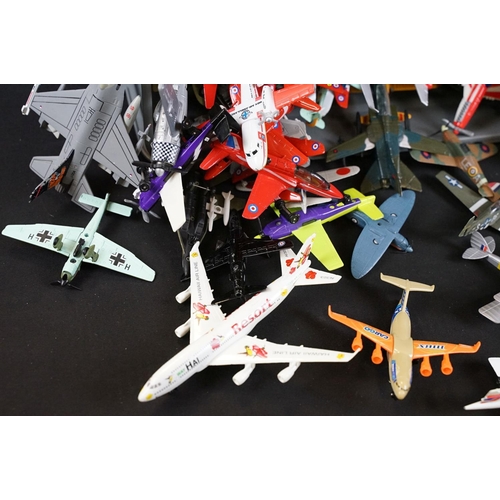 136 - Large collection of diecast model aircraft to include Corgi, Matchbox, Maisto, Mattel, etc, featurin... 