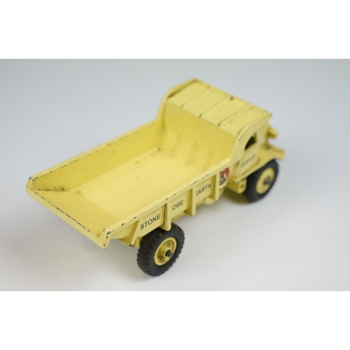 174 - Four boxed Dinky diecast construction models to include 401 Coventry Climax Fork Lift Truck, 965 Euc... 