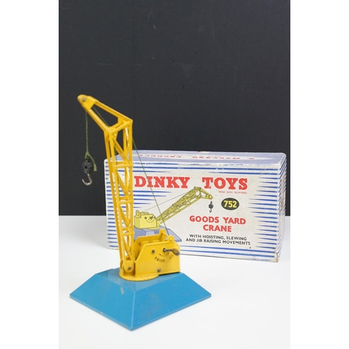 174 - Four boxed Dinky diecast construction models to include 401 Coventry Climax Fork Lift Truck, 965 Euc... 