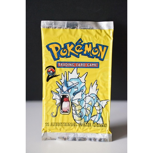 388 - Pokémon Trading Cards - Sealed Pokemon Base Set 2 Booster Pack