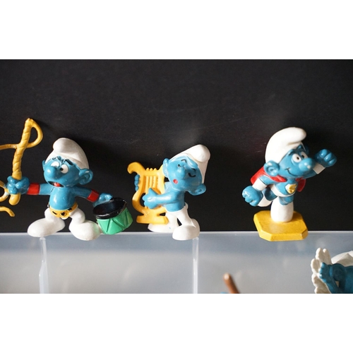 392 - Approx 96 Peyo / Schleich Smurfs figures including Windsurfer Smurf, Astronomer Smurf, Pizza Smurf e... 