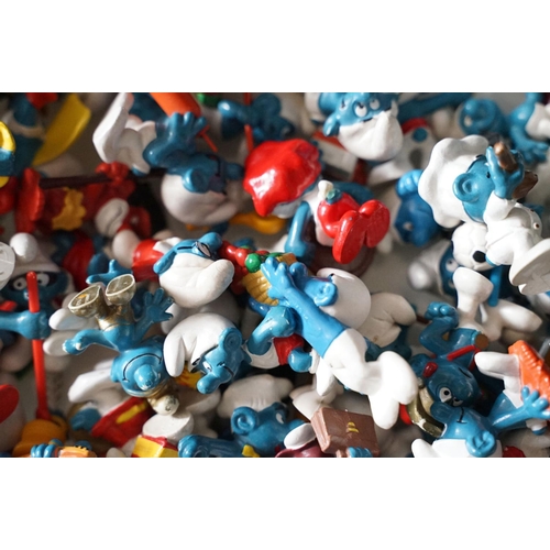 392 - Approx 96 Peyo / Schleich Smurfs figures including Windsurfer Smurf, Astronomer Smurf, Pizza Smurf e... 