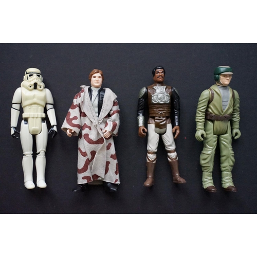 406 - Star Wars - Collection of 35 original figures to include Darth Vader, Chewbacca, R2D2, Chief Chirpa,... 