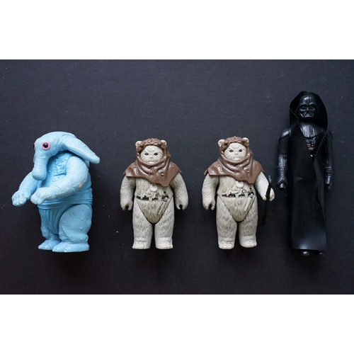 406 - Star Wars - Collection of 35 original figures to include Darth Vader, Chewbacca, R2D2, Chief Chirpa,... 