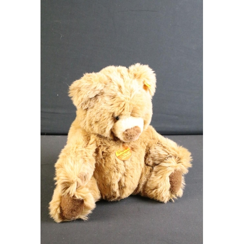 286 - Two Steiff teddy bears to include 660696 Bertha and 660177 Classic Brown Sitting Bertie Bear (25cm t... 