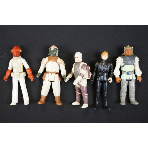 405 - Star Wars - 92 original Star Wars figures to include IG-88, Admiral Ackbar, AT-AT Commander, AT-ST D... 