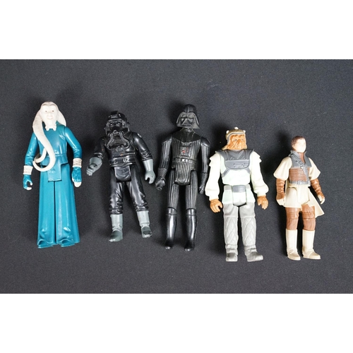 405 - Star Wars - 92 original Star Wars figures to include IG-88, Admiral Ackbar, AT-AT Commander, AT-ST D... 