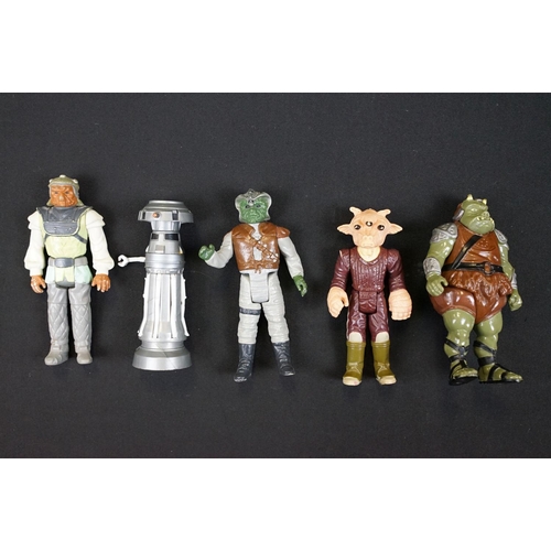 405 - Star Wars - 92 original Star Wars figures to include IG-88, Admiral Ackbar, AT-AT Commander, AT-ST D... 