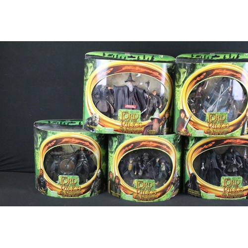 344 - Collection of eight boxed Toy Biz The Lord Of The Rings The Fellowship Of The Ring figure sets to in... 