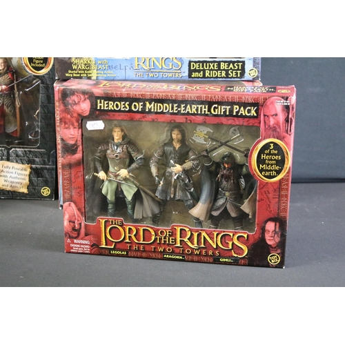 346 - Collection of six boxed Toy Biz The Lord Of The Rings The Two Towers figure sets to include The Retu... 