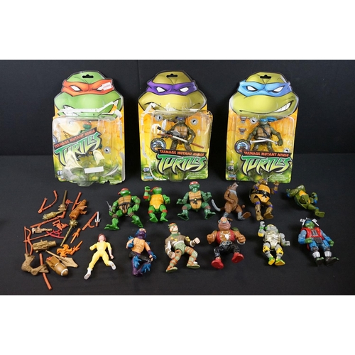 375 - Teenage Mutant Ninja Turtles - 15 Playmates TMNT figures to include 3 x with opened cards plus a qua... 