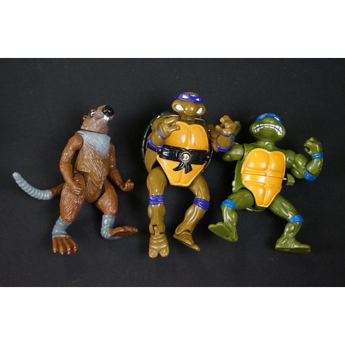 375 - Teenage Mutant Ninja Turtles - 15 Playmates TMNT figures to include 3 x with opened cards plus a qua... 