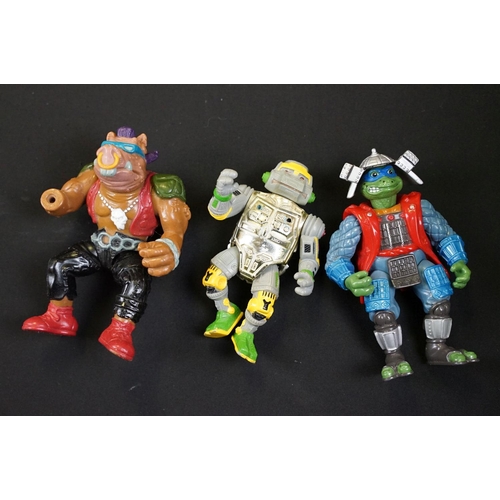 375 - Teenage Mutant Ninja Turtles - 15 Playmates TMNT figures to include 3 x with opened cards plus a qua... 