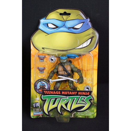 375 - Teenage Mutant Ninja Turtles - 15 Playmates TMNT figures to include 3 x with opened cards plus a qua... 