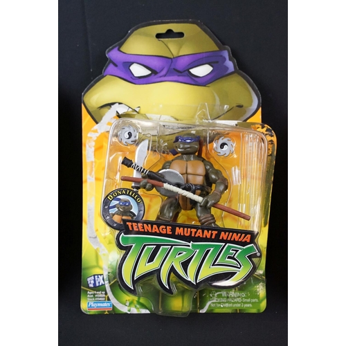 375 - Teenage Mutant Ninja Turtles - 15 Playmates TMNT figures to include 3 x with opened cards plus a qua... 