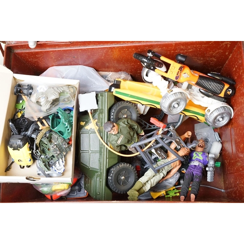 311A - Action Man - A large collection of Hasbro Action Man to include 14 action figures, vehicles, weapons... 