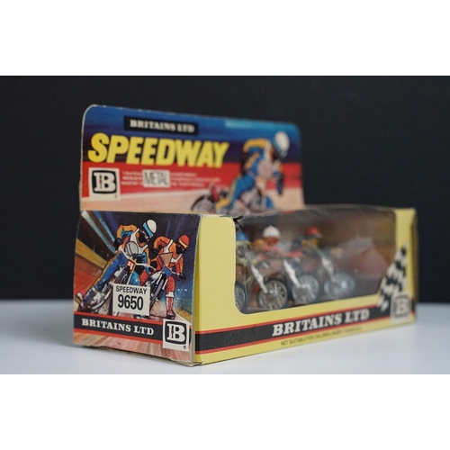 233 - Boxed Britains 9650 Speedway plastic motorbike model set, complete with 4 x bikes and 4 x riders, ex... 