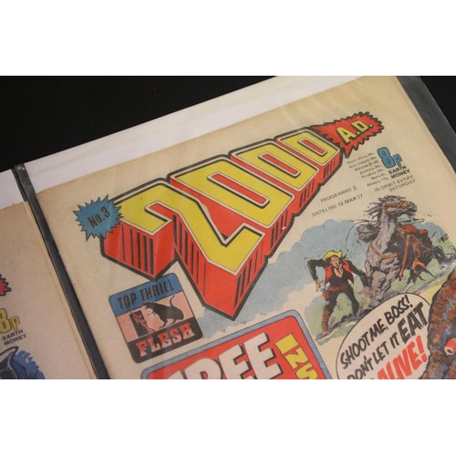 335 - Comics - Bagged and board 2000AD Comics run of issue 1 to 78 with 2000AD issues 81 to 850 varying co... 