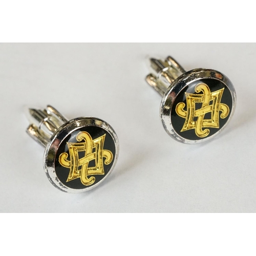 257 - A collection of gents cufflinks to include hallmarked gold and hallmarked silver examples.