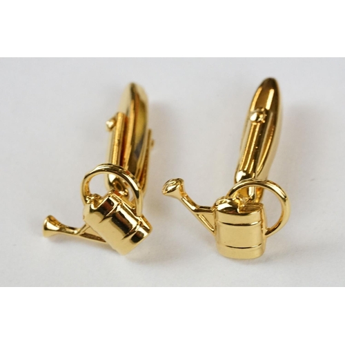 257 - A collection of gents cufflinks to include hallmarked gold and hallmarked silver examples.