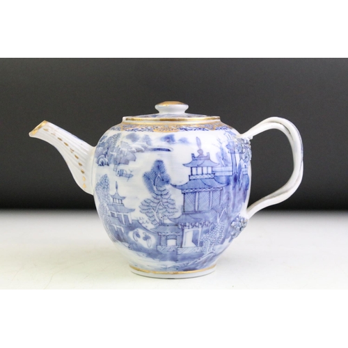 24 - 18th Century Chinese blue & white teapot, decorated in the Willow pattern, with entwined handle and ... 