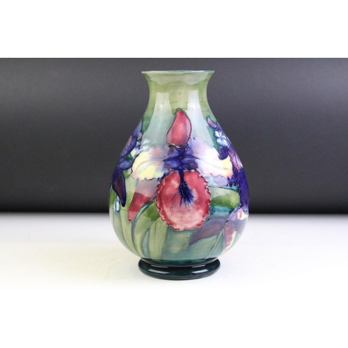 4 - Early 20th Century William Moorcroft pottery vase, of baluster form, decorated with frilled & slippe... 