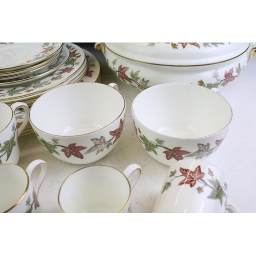 55 - Wedgwood ' Ivy House ' tea, coffee & dinner service, to include teacups & saucers, coffee pot, coffe... 