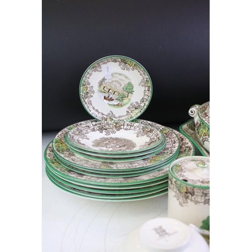 61 - Copeland Spode ' Spode's Byron ' tea & dinner ware to include tureens, jugs, lunch plates, soup cups... 