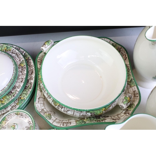 61 - Copeland Spode ' Spode's Byron ' tea & dinner ware to include tureens, jugs, lunch plates, soup cups... 