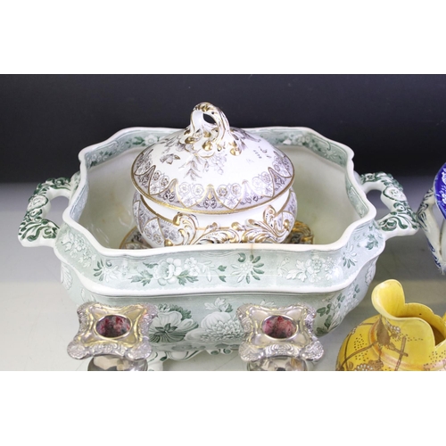 95 - Assortment of 19th Century ceramics to include Wedgwood Moresque tureens, aesthetic movement teacup,... 