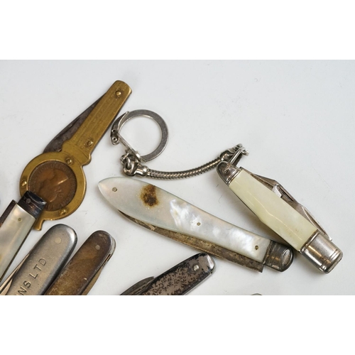 206 - A collection of mainly early 20th century pocket knives and folding fruit knives to include hallmark... 