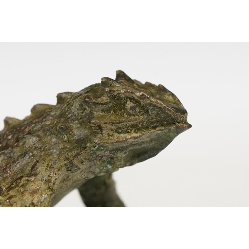 225 - A Chinese ornamental bronze figure of a lizard, approx 9cm in length.