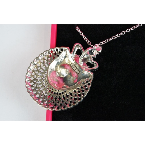 235 - Silver Royal Cat Pendant Necklace with Emerald eyes