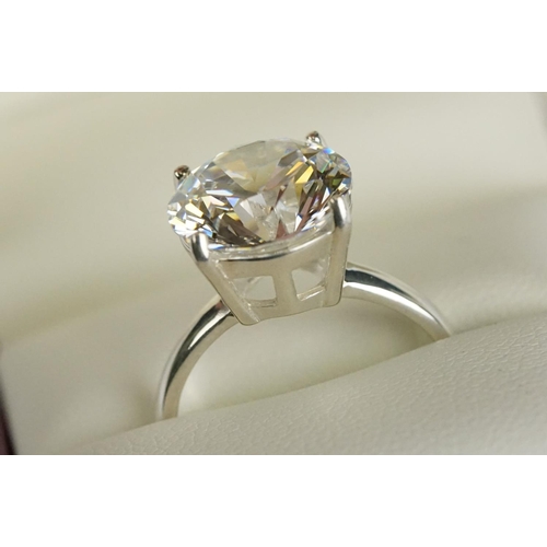 252 - Silver and CZ Ring, 10ct's approx.