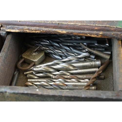 180 - 20th Century tool chest with two over three drawers housing assorted tools within. Tools to include ... 