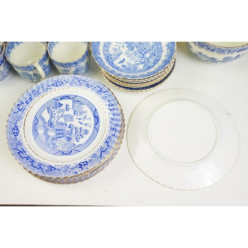 112 - 19th Century Victorian willow pattern part tea set having blue and white transfer printed details, r... 