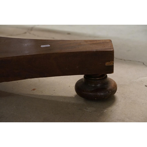 635 - 19th century Flamed Mahogany Circular Tilt Top Breakfast Table raised on a plain turned pillar suppo... 