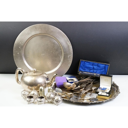 295 - A small collection of mixed silver plate to include teapot, trays, cutlery...etc.. together with a s... 