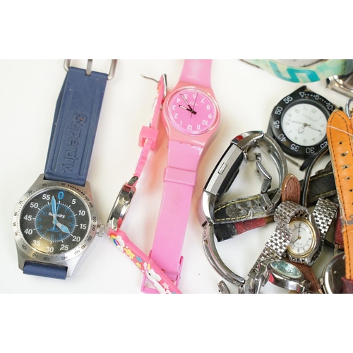 299 - A collection of ladies and gents wristwatches to include vintage and contemporary examples