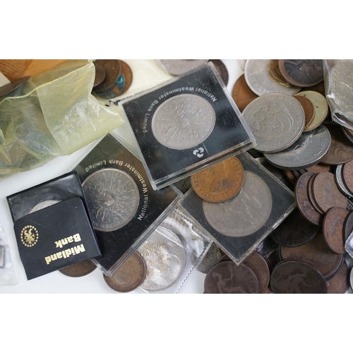 301 - A group of mixed collectables to include a framed collection of Railway uniform buttons to include G... 